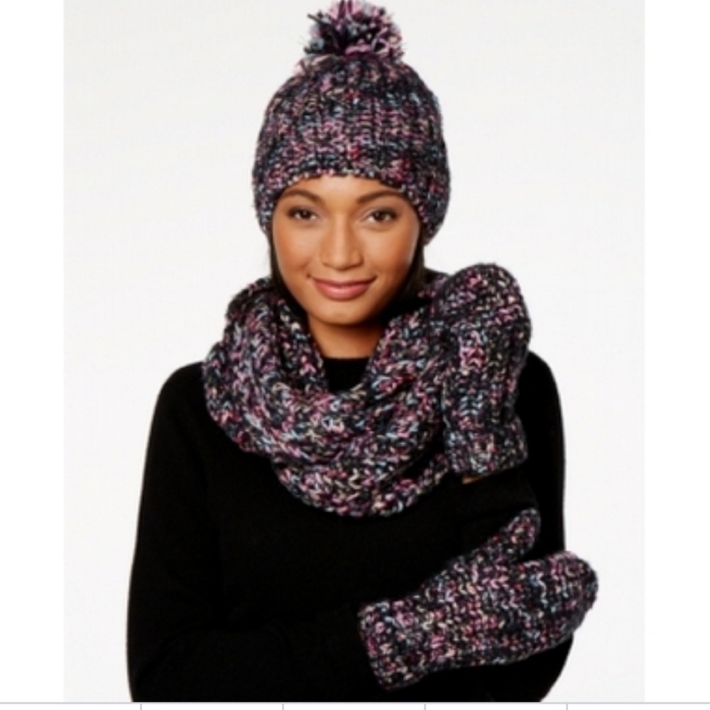 NWT!! Betsey Johnson Gloves hat and scarf set!